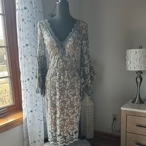 Betsy & Adam Lace Dress in Soft Beige